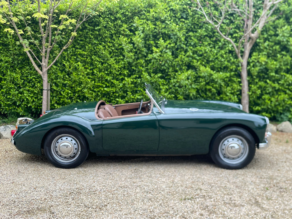MGA Roadster - Green