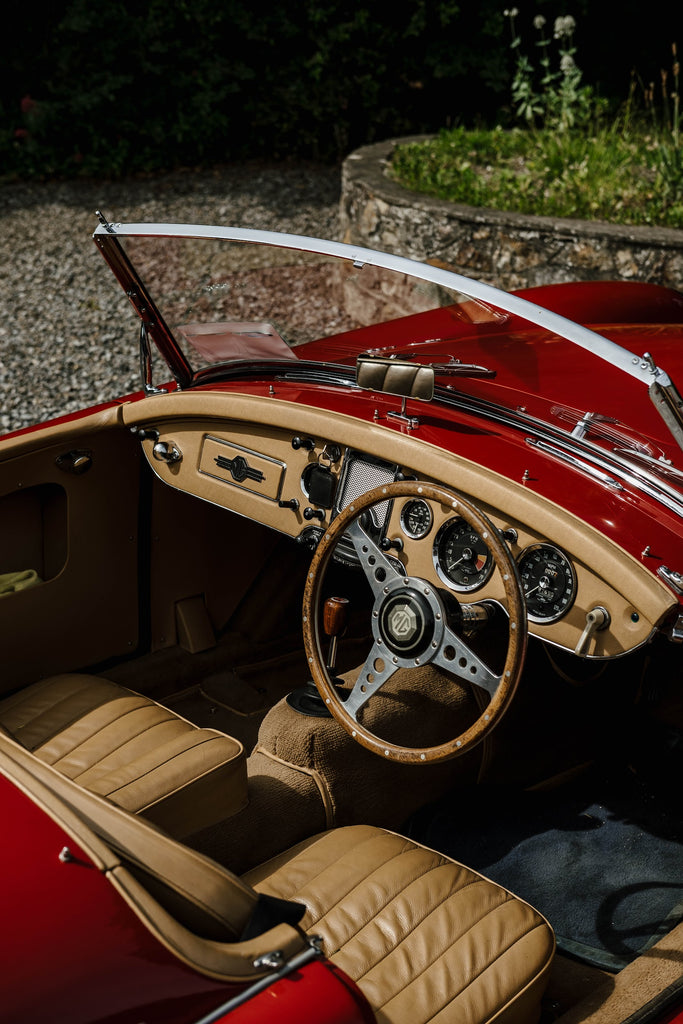 MGA Roadster - RED