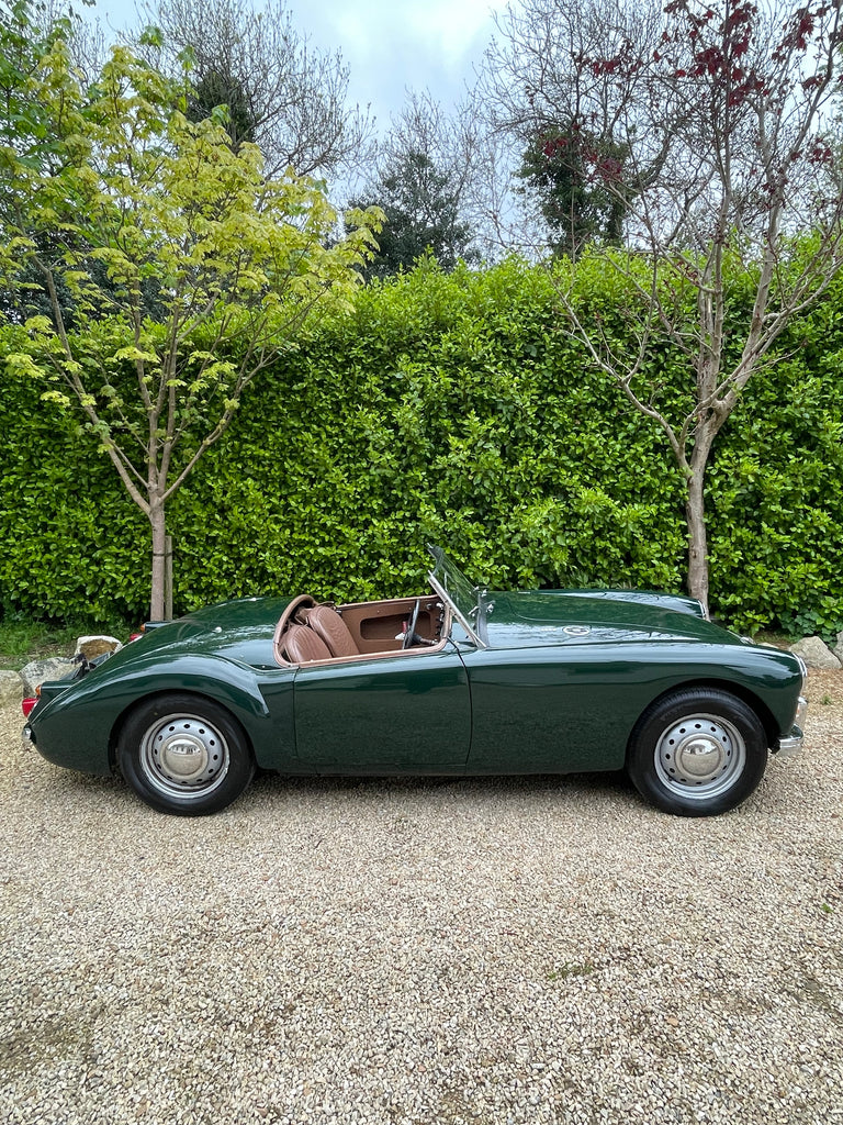 MGA Roadster - Green