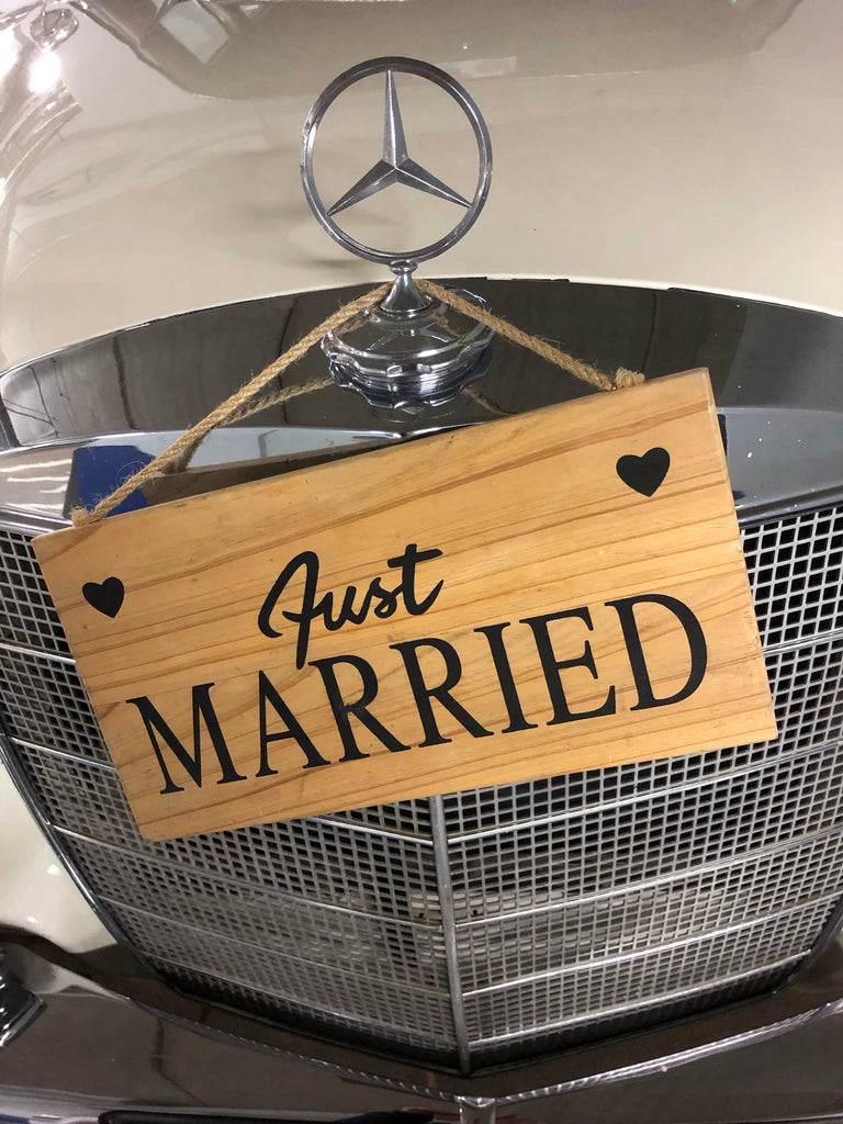 Mercedes 230S Fintail