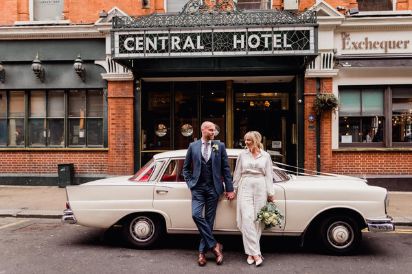 Mercedes 230S Fintail